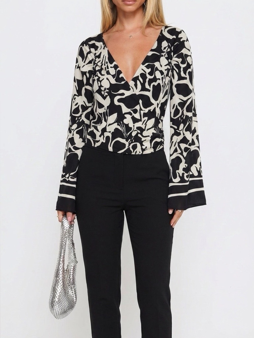 Black & Cream V-Neck Long Sleeve Blouse - Women's Printed Top
